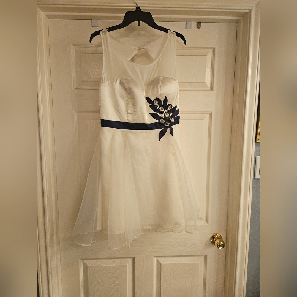 Cute dress to wear to a wedding